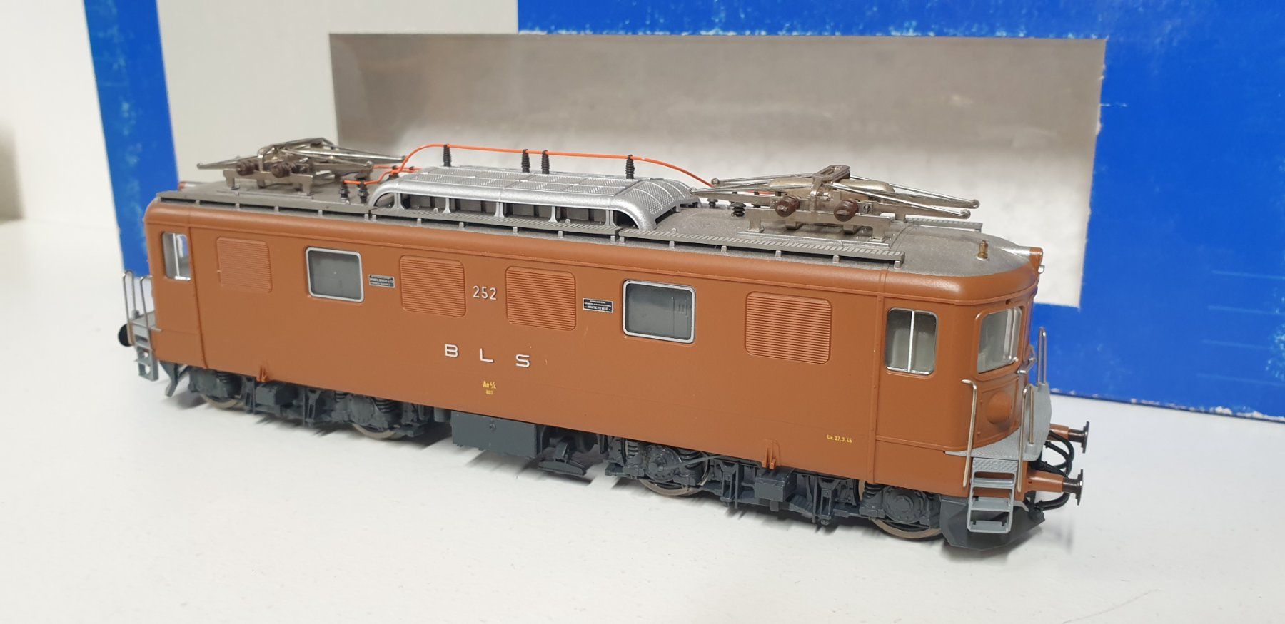 Roco Modelleisenbahnen: Roco BLS Ae4/4 ESU Digital H0/DC 63883 – Gebraucht aus Neuenhof von ludovicco 4