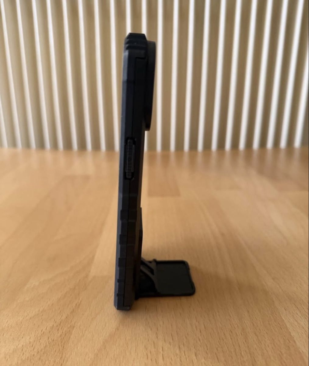 Cover & Protezioni schermo: Coque iPhone 13 robuste avec support intégré – Nuovo (secondo la descrizione) da Crans VD venduto da choukye 1