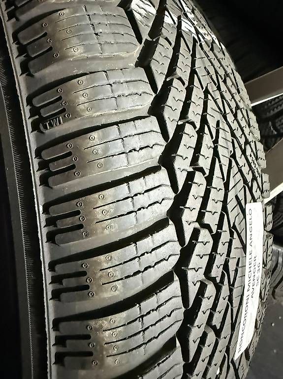 Altro in Scrittura & Disegno: Gomme + cerchi Jeep – Usato da Mendrisio venduto da ron_2f7b 1