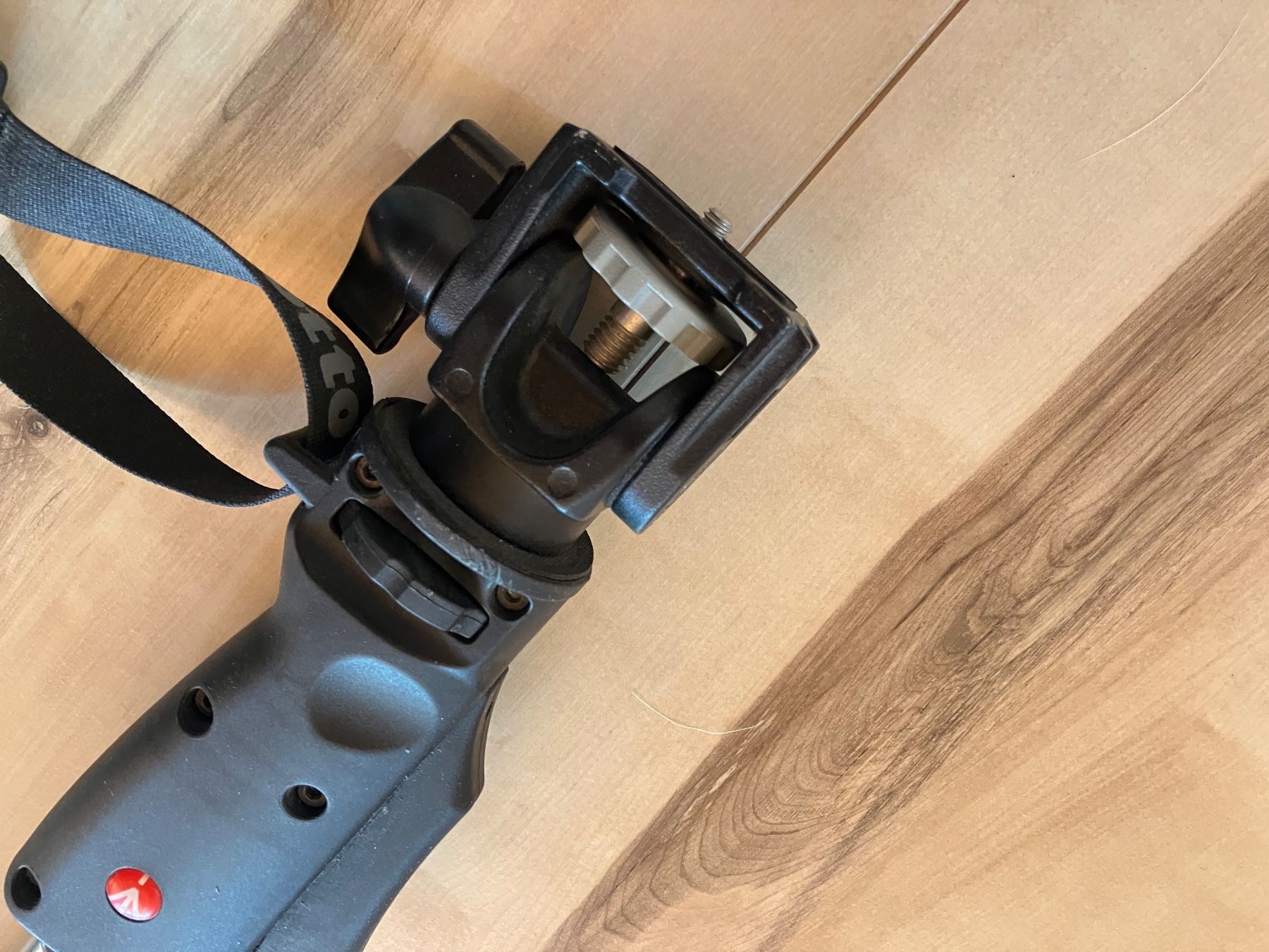 Manfrotto Trépieds & Accessoires: Manfrotto Einbeinstativ 685B – D'occasion à Oberkulm par spanngurt 2