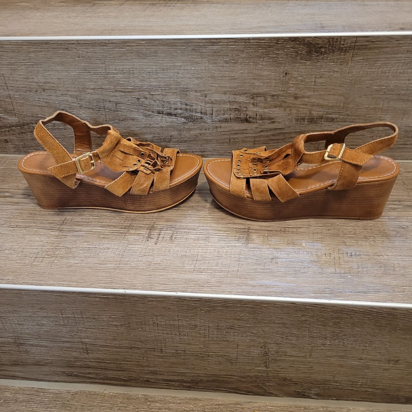 Scarpe da donna: Sandalen Wildleder look 37 – Usato da Niederbuchsiten venduto da klengyel 3