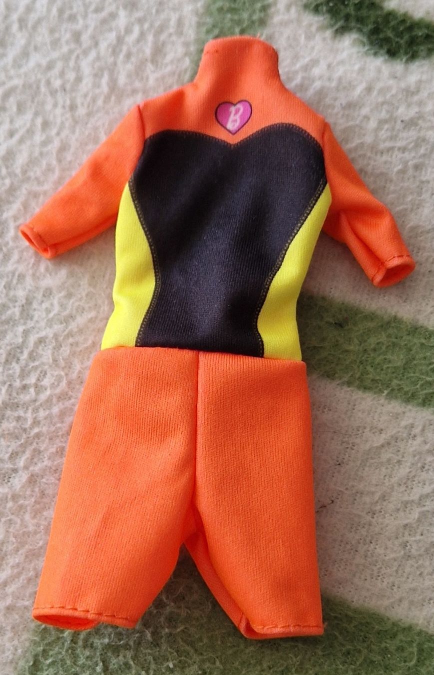 Bambole: Habit pour Barbie – Usato da Couvet venduto da Pioune