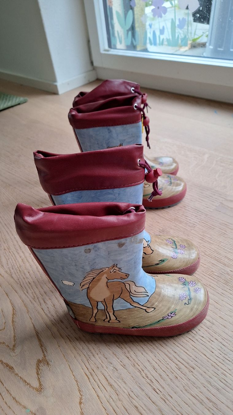 Maximo Schuhe für Jungen: 2 × Gummistiefel Maximo, Gr. 26 – Gebraucht aus Goldiwil (Thun) von qia_dsq8 1