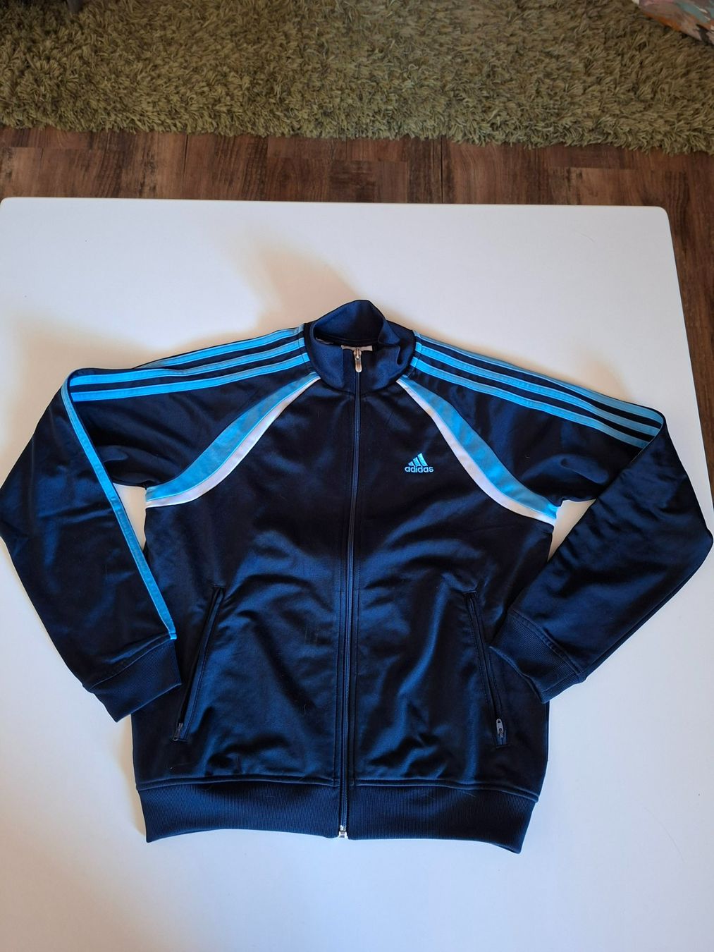 Vestes & Manteaux: Trainer Jacke Adidas – D'occasion à Lohn SH par Zwierbel