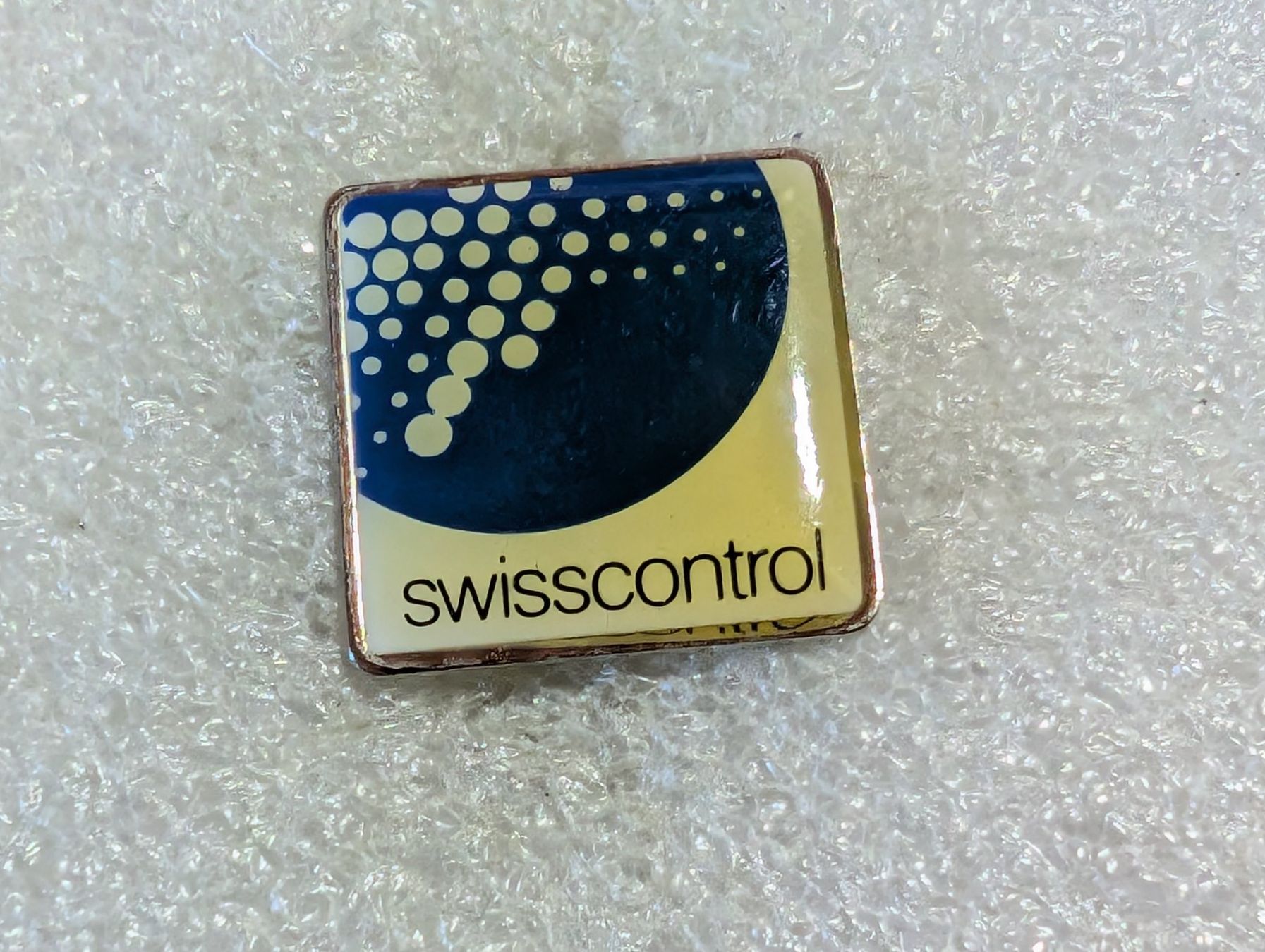 Placchette & Badge: Ansteckpin 117: Swisscontrol – Usato da Oppligen venduto da Pin-Fall-Shop