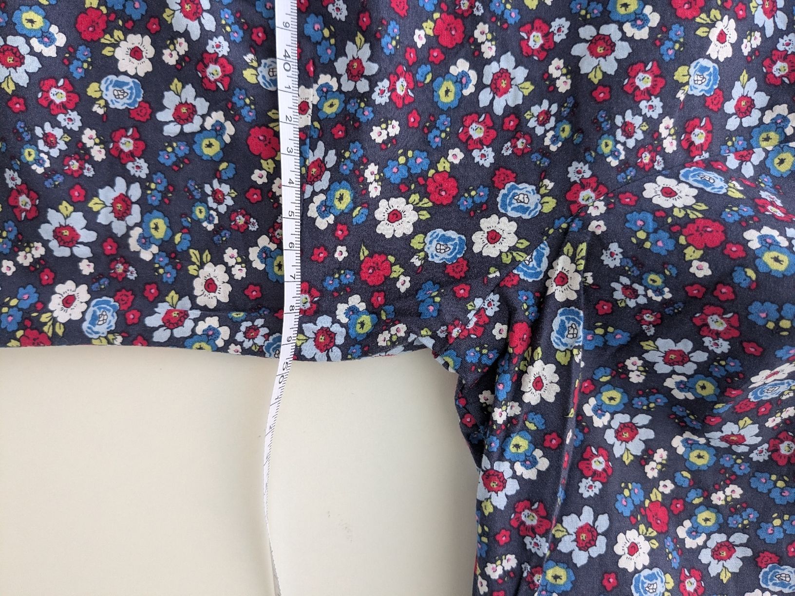 Blusen: Sommer Bluse mit Blumenmuster, Gr.M – Gebraucht aus Rorschach von olg_5qq2 2