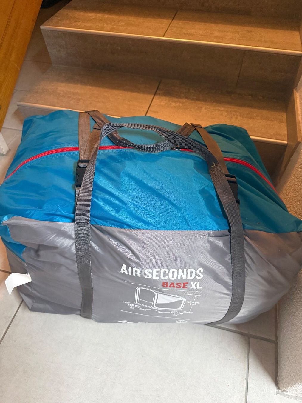 Decathlon Tentes: Aufblasbares Zelt Base XL – D'occasion à Frauenkappelen par 070179
