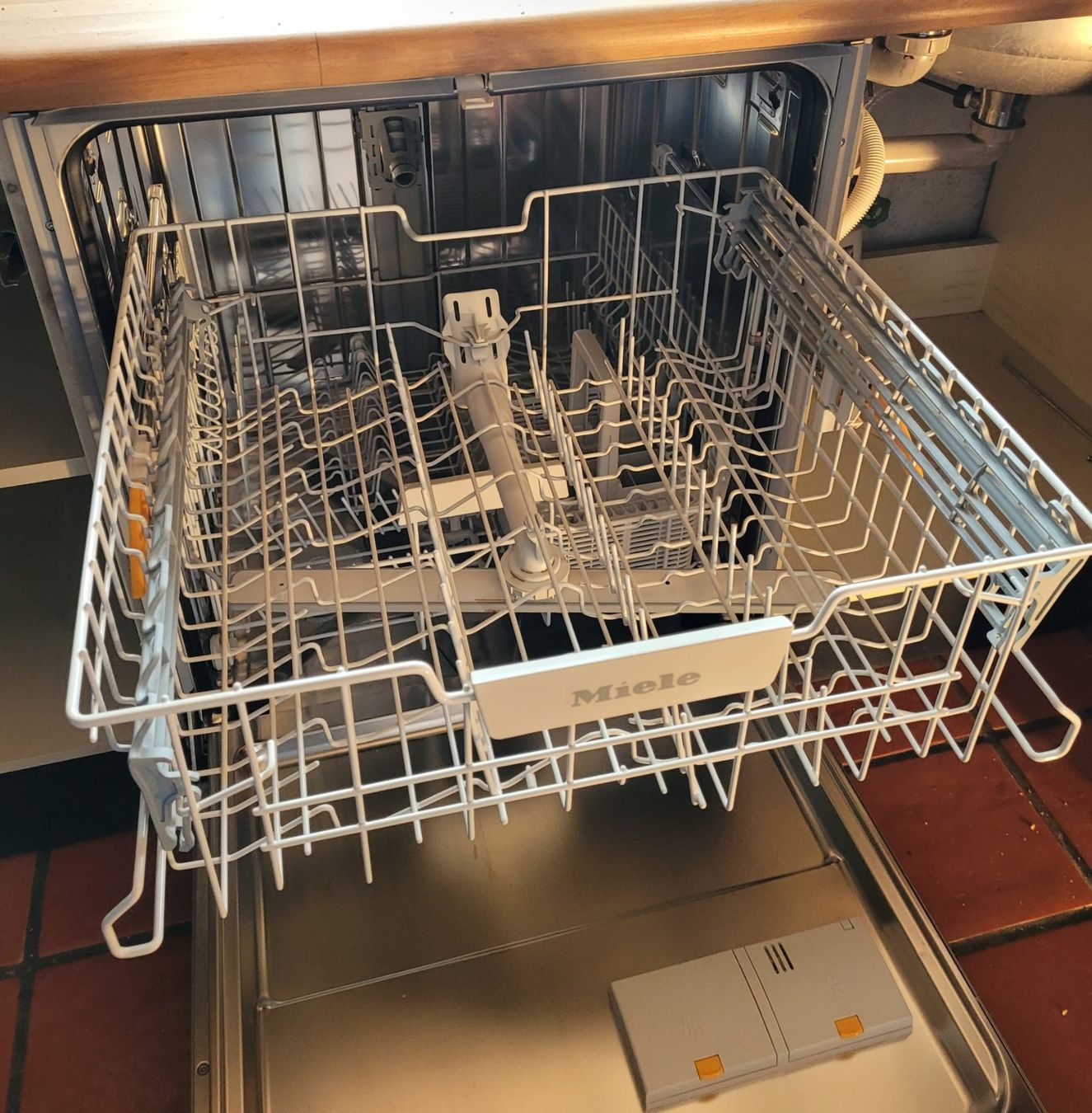 Miele Lavastoviglie: Geschirrspüler, Miele – Usato da Enggistein venduto da Pingu0110 4
