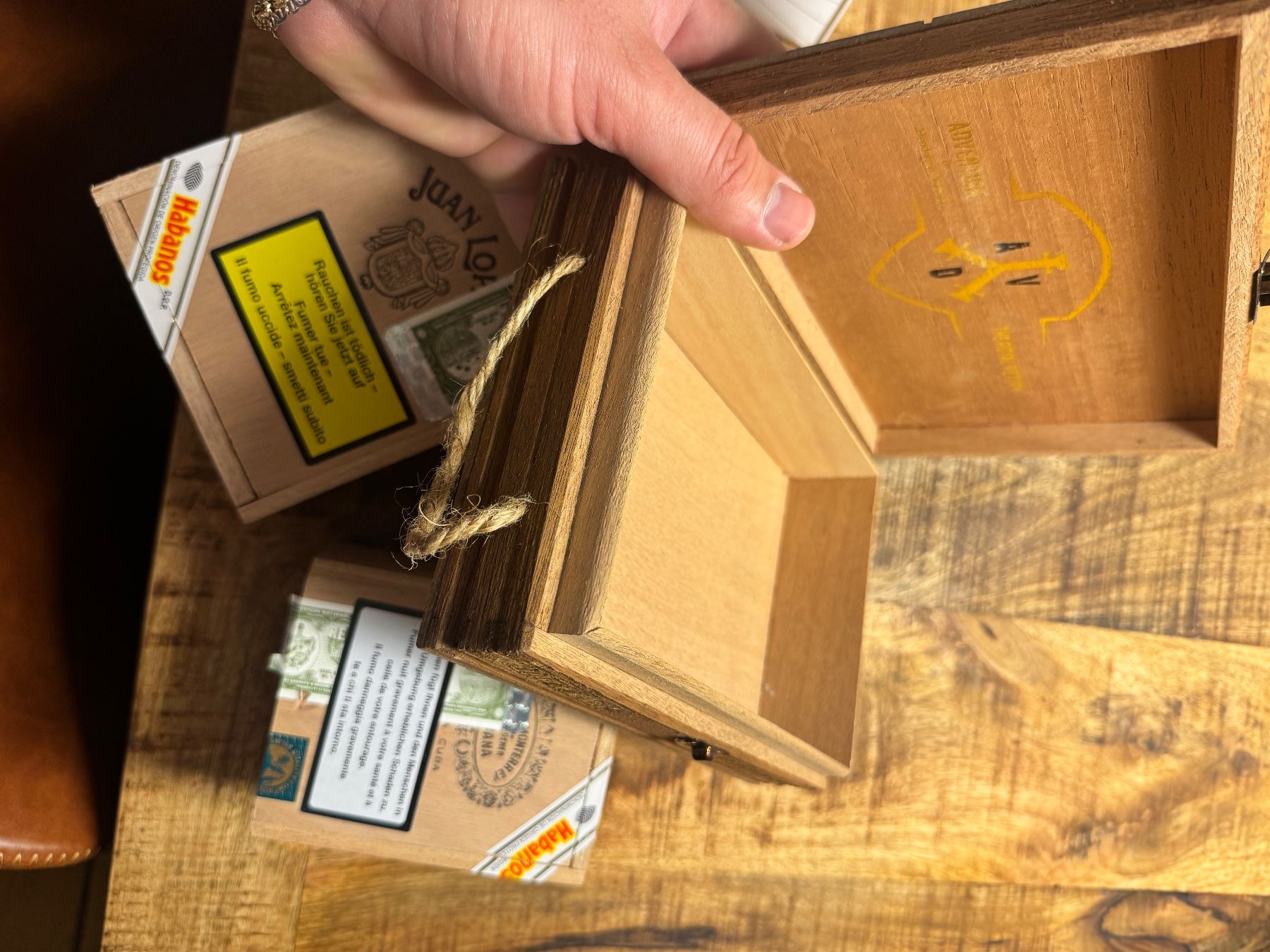 Sigari: Empty Cigar Boxes - Great Craft Project - Set of Three – Usato da Seuzach venduto da Wolf936 2