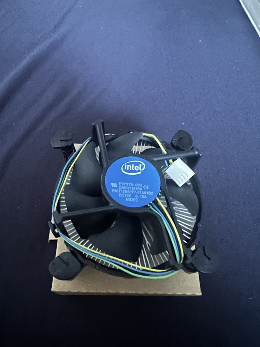 Intel Schede madri: CPU cooler Intel E97379-003 - 100% Brand New – Nuovo e nell'imballaggio originale da Tavannes venduto da lu.campa