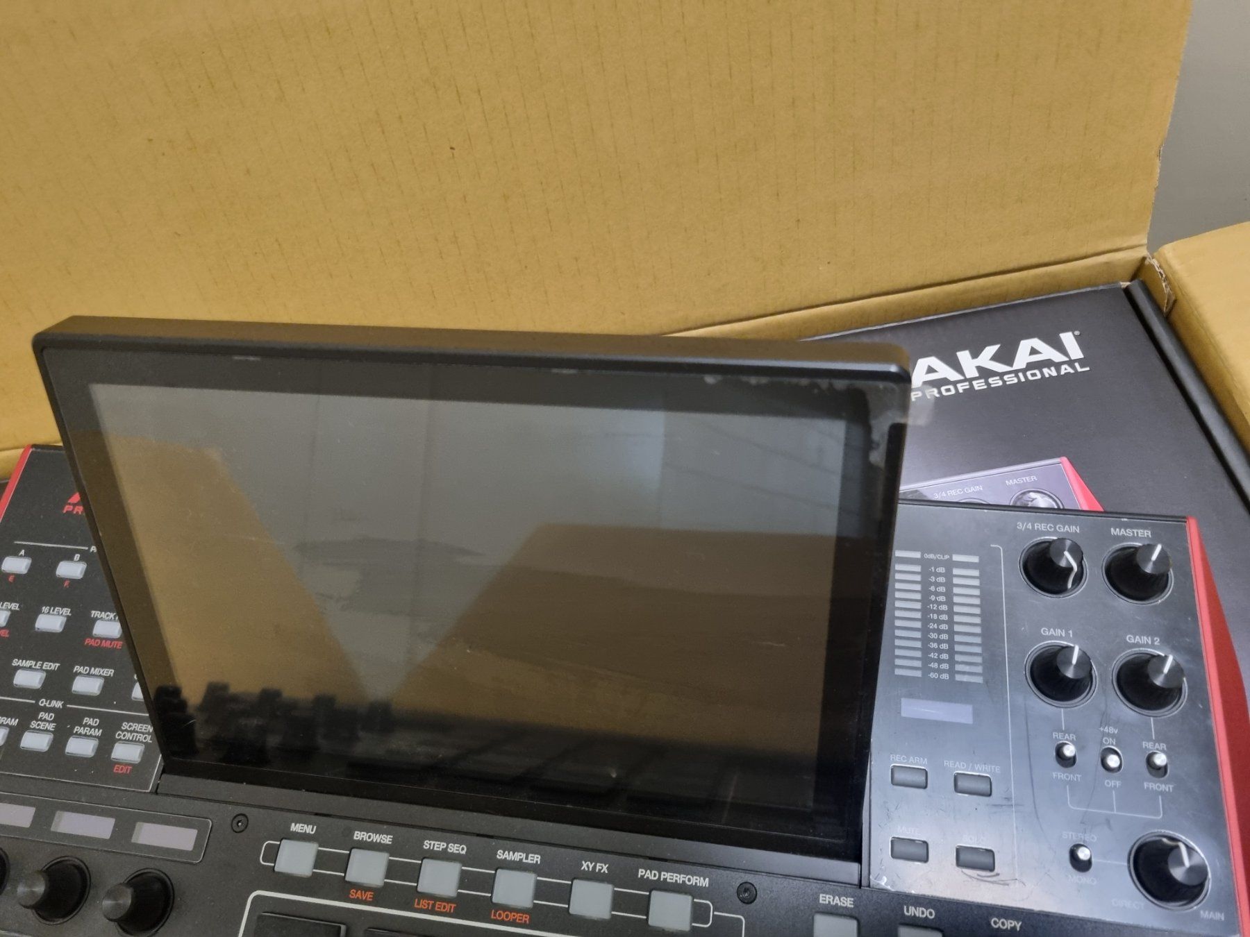 Akai Instruments de musique: Akai MPCX – D'occasion à Ruswil par SimeonOehen 1