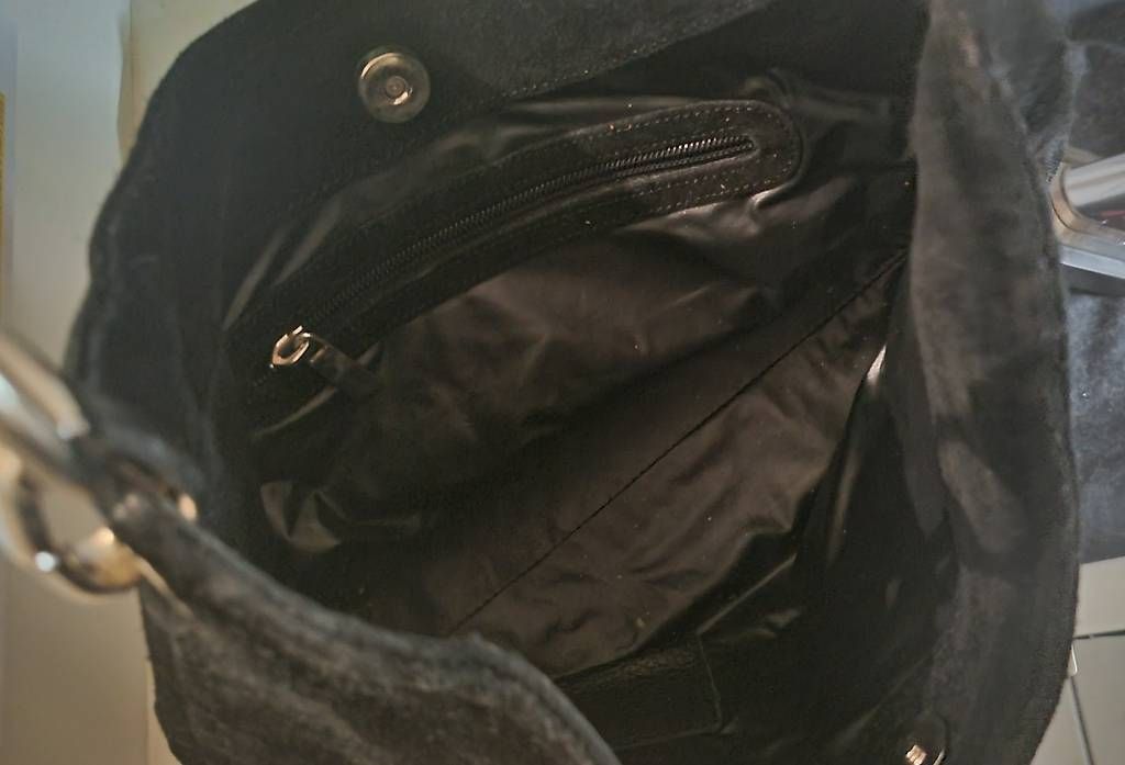 Taschen für Damen: Sac a main en Daim/cuir noir – Gebraucht aus Prangins von man_s5pp 1