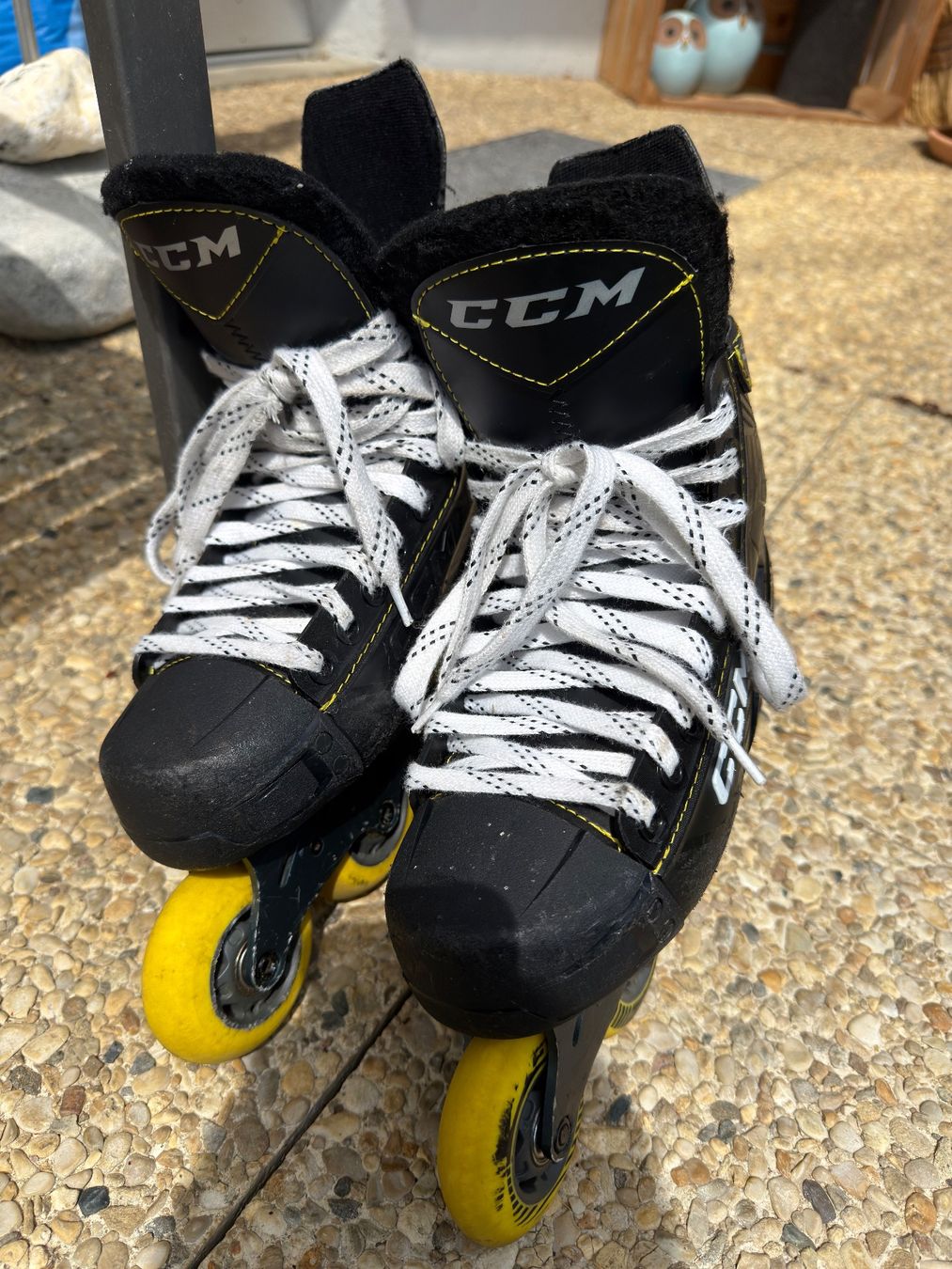Ccm Pattini in linea & Pattini a rotelle: Inline Hockey Skates Gr. 37.5 – Usato da Dotzigen venduto da chsail 1