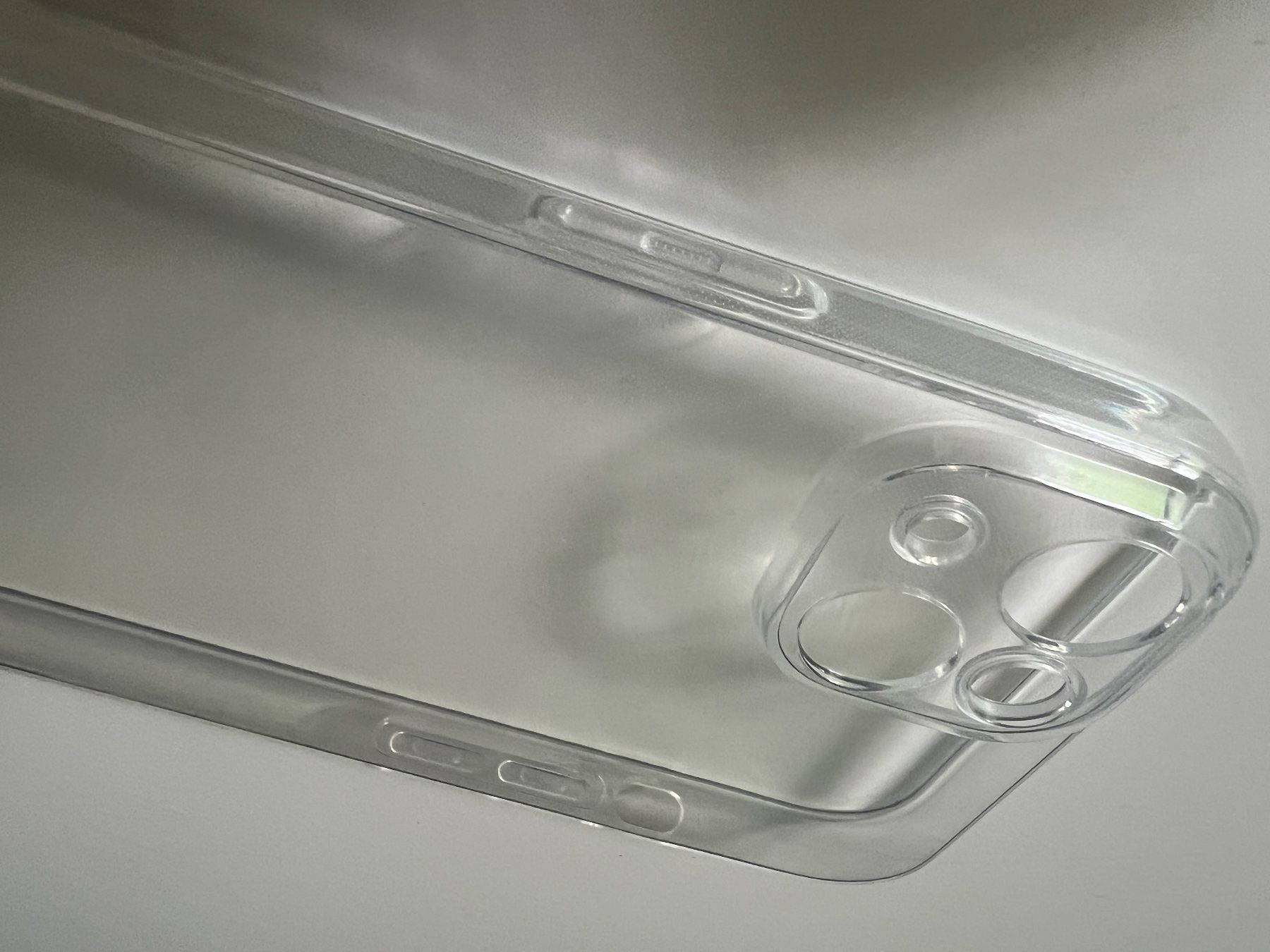 Apple Portables: Transparente Hülle IPhone 14 Plus – Neuf (Voir description) à Altendorf par wqv_97 2