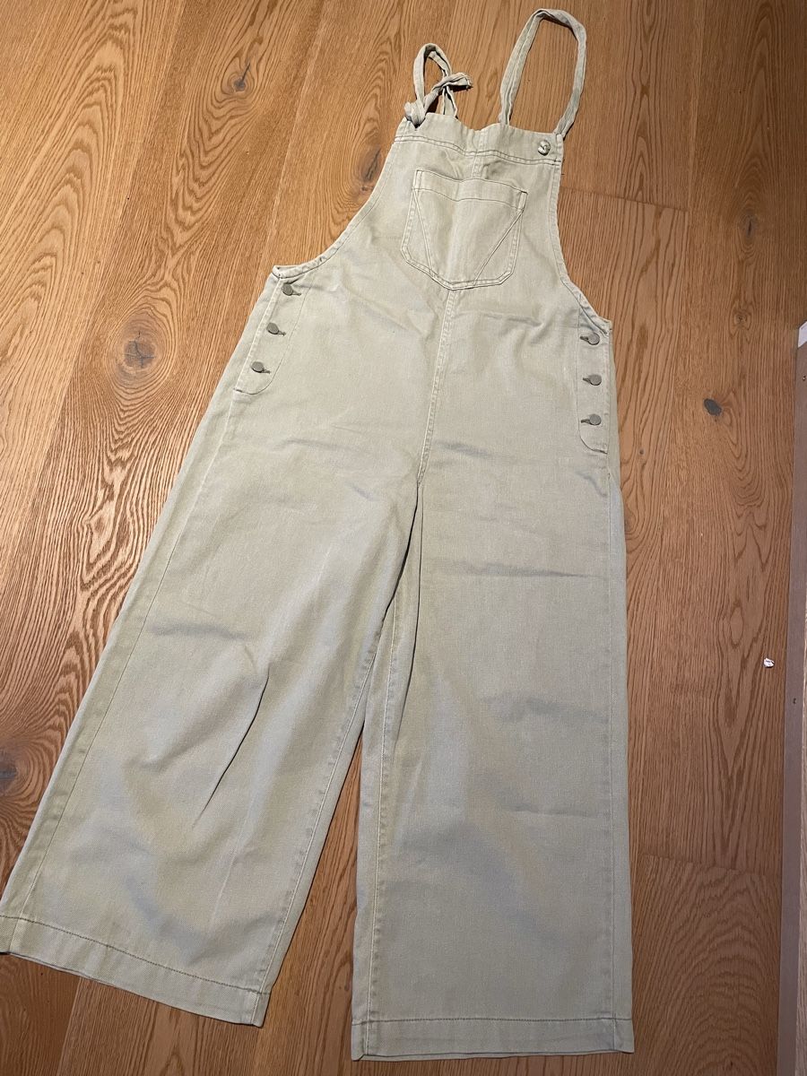 Hosen: coole weite Latzhose hellgrün – Gebraucht aus Bischofszell von krass13