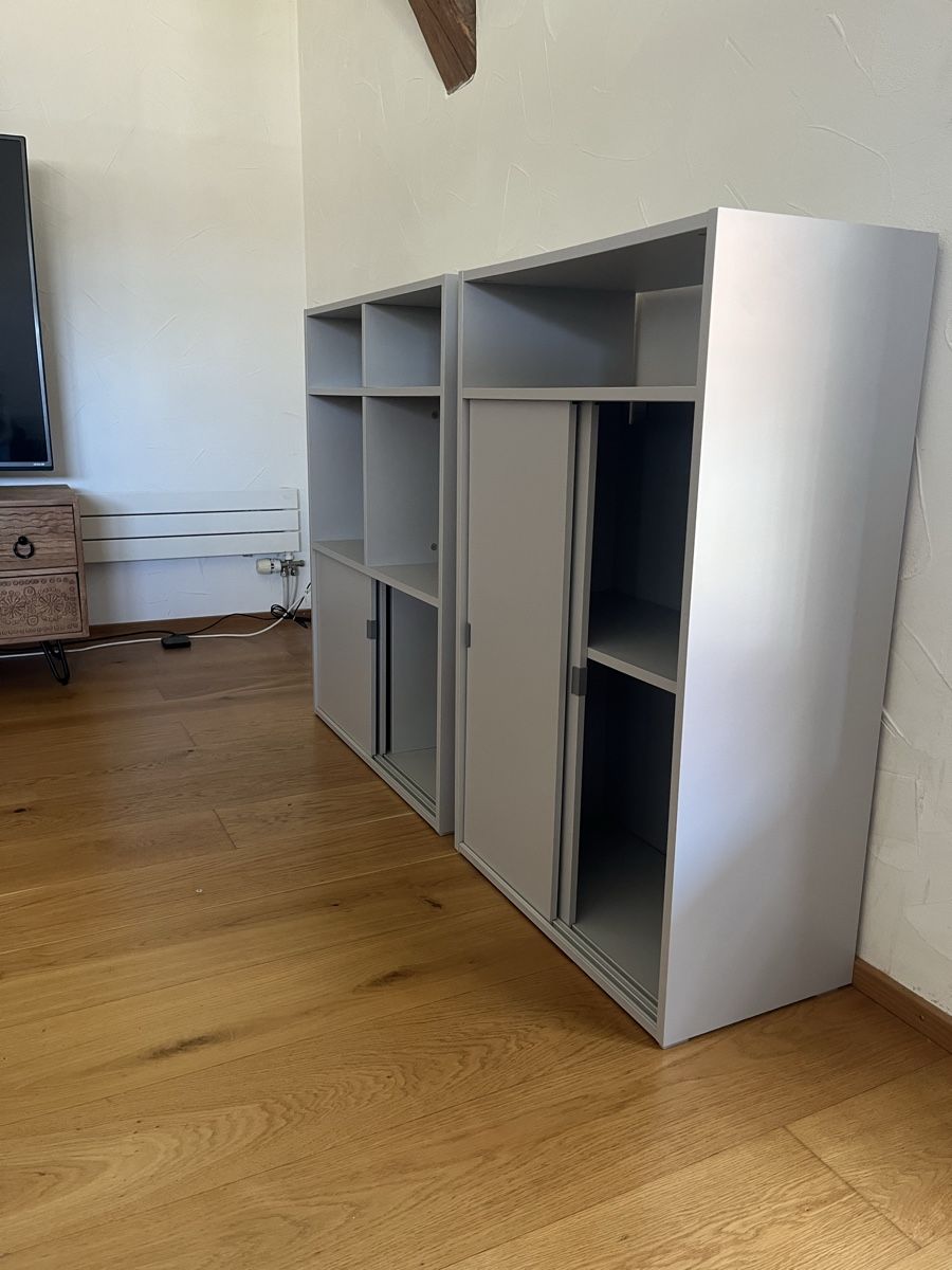 Ikea Regale: 2 graue Ikea Regale mit Schiebetüren, – Gebraucht aus Rifferswil von tin_xqr5 4