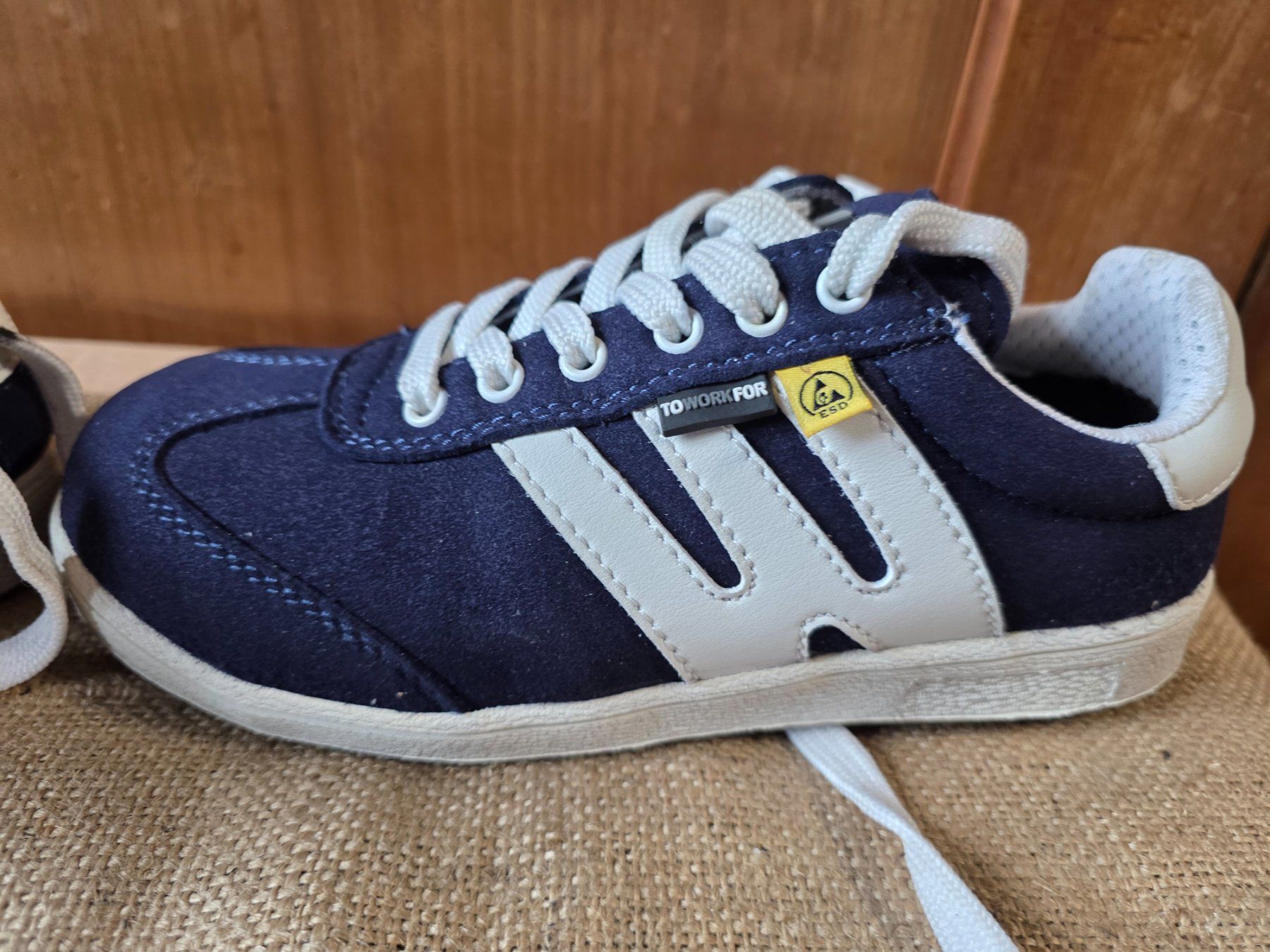 Herrenschuhe: NEU: Sicherheits Schuhe Working Class Half Pipe Gr. 35 – Neu und originalverpackt aus Walterswil BE von Lonitti 6