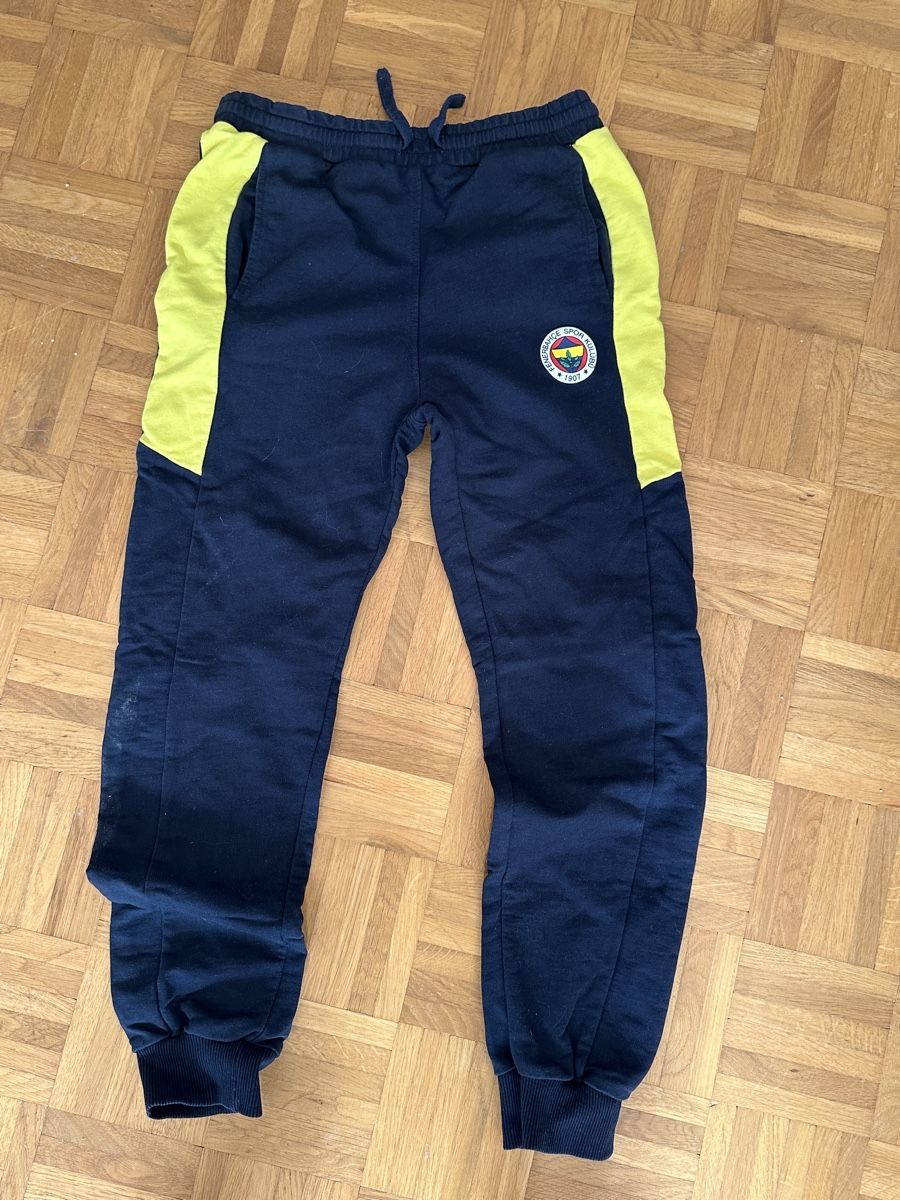Pantaloni: Trainerhose Fenerbahce – Usato da Münchenstein venduto da egi4142