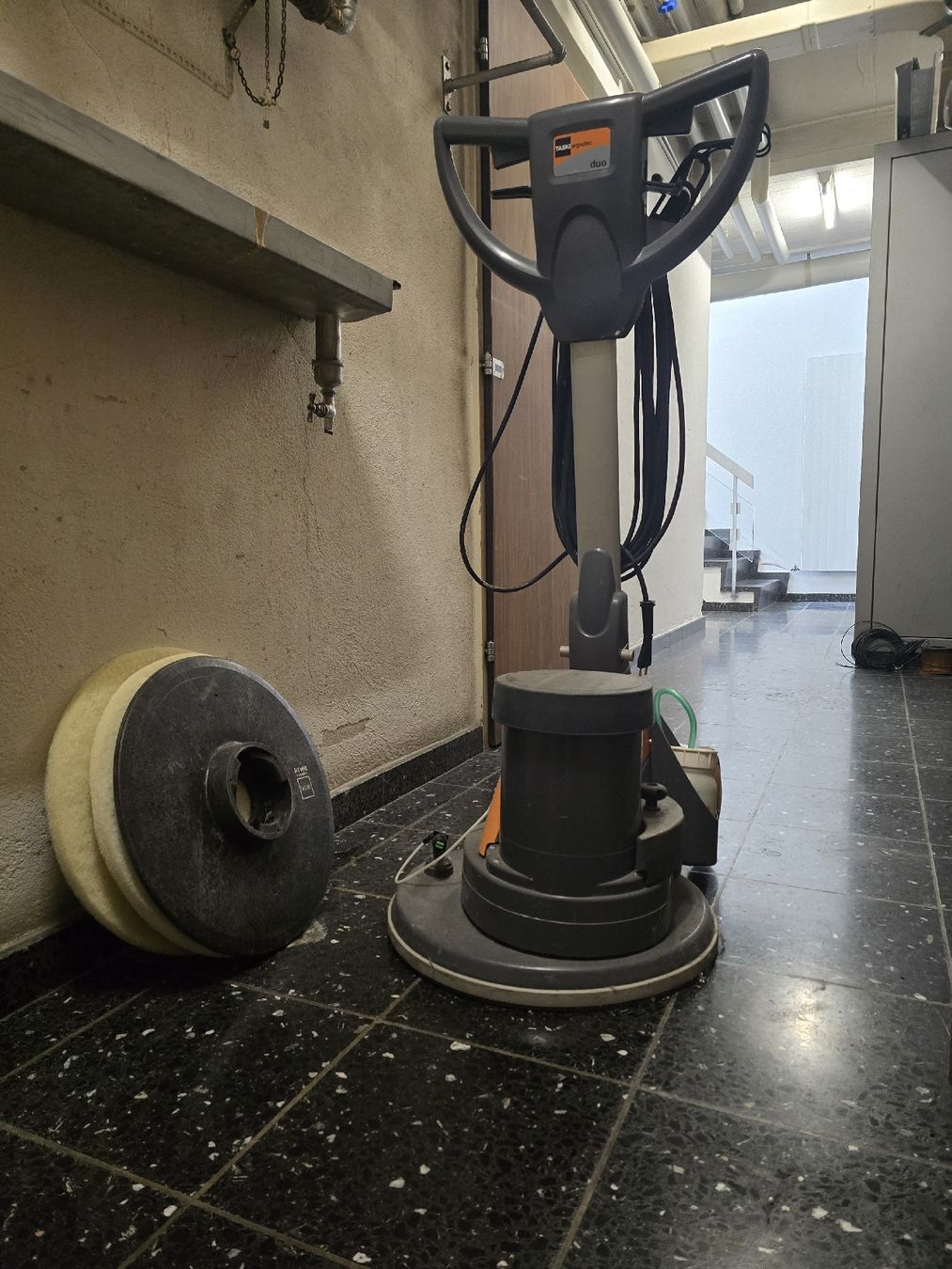 Alle Maschinen: Einscheibenmaschine – Gebraucht aus Zürich von igo_wbr2