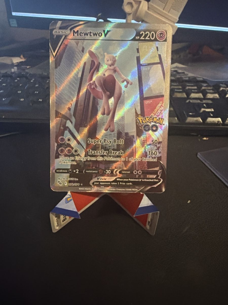 Cartes: Pokémon EN Mewtwo V 072 – Neuf avec emballage d'origine à Onex par Shop2Rayan