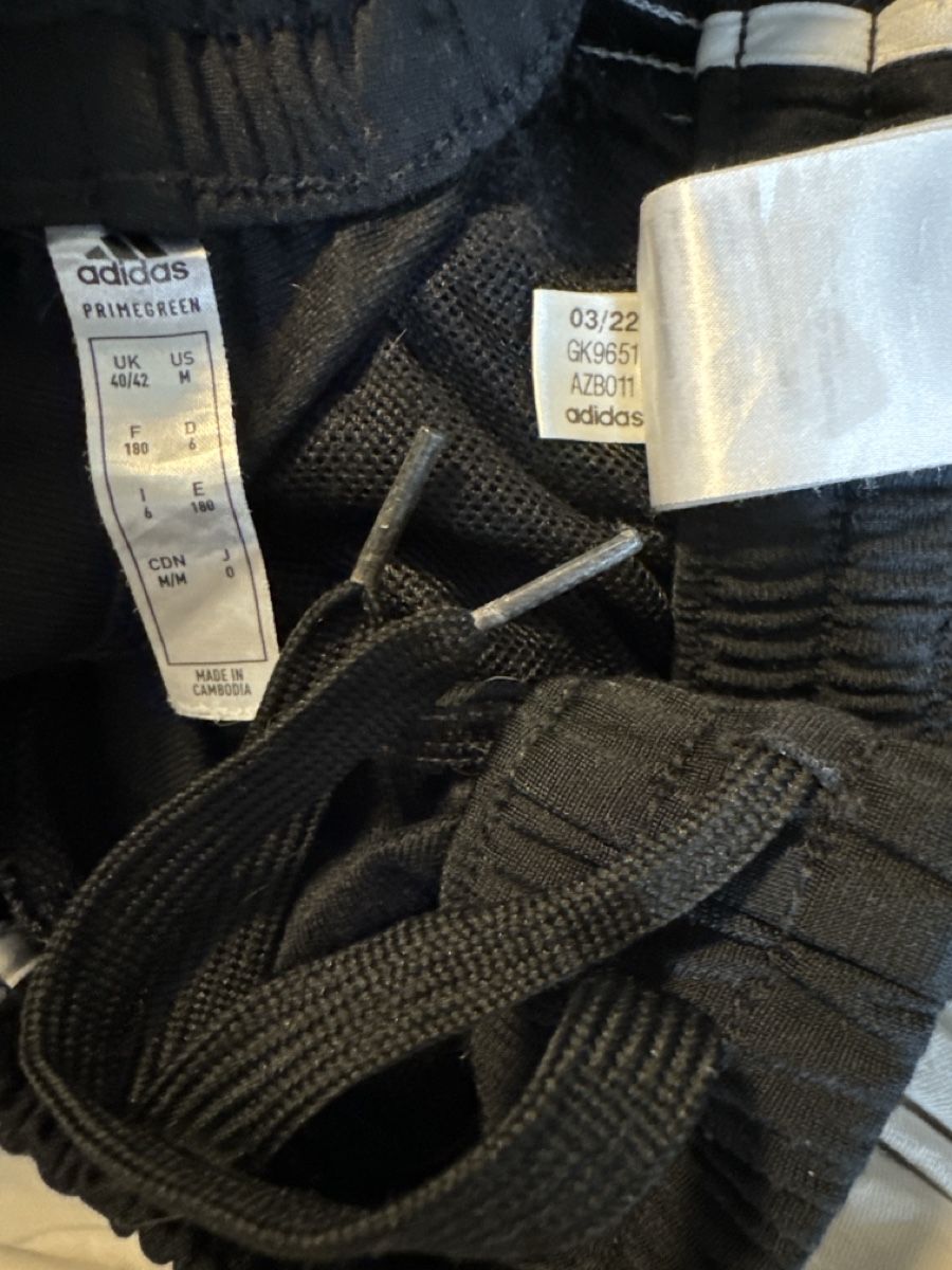 Adidas Pantaloni: Adidas Trainerhose schwarz M – Usato da Bern venduto da tob_m7nn 5