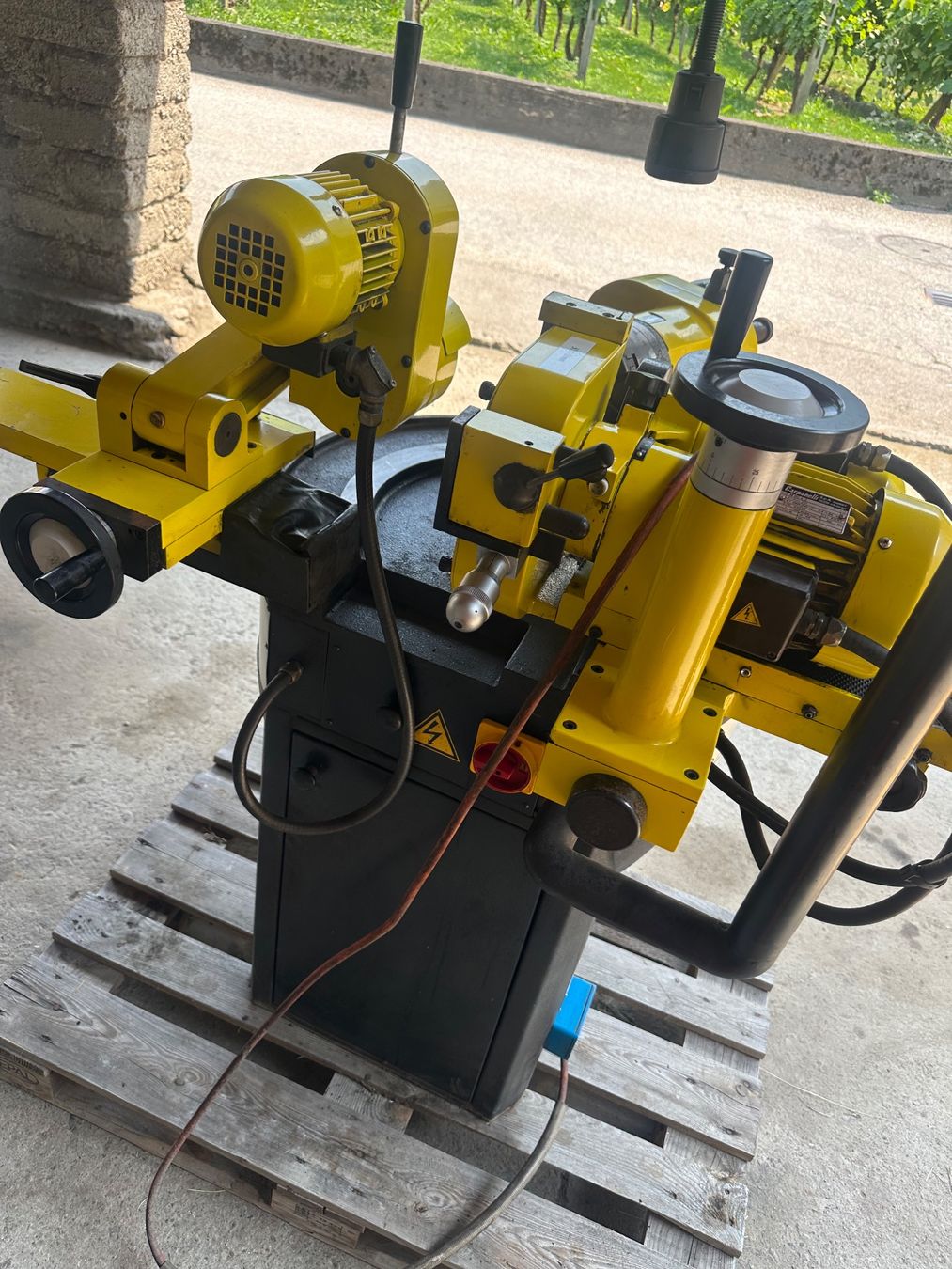 Tous les outils: Werkzeugschleifmaschine – D'occasion à Moleno 6524 par Jack1999 2