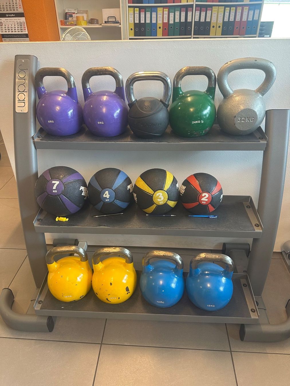 Manubri & Pesi: Kettlebell mit Jordan Ständer – Usato da Neuenhof venduto da Bodyfit_AG 2