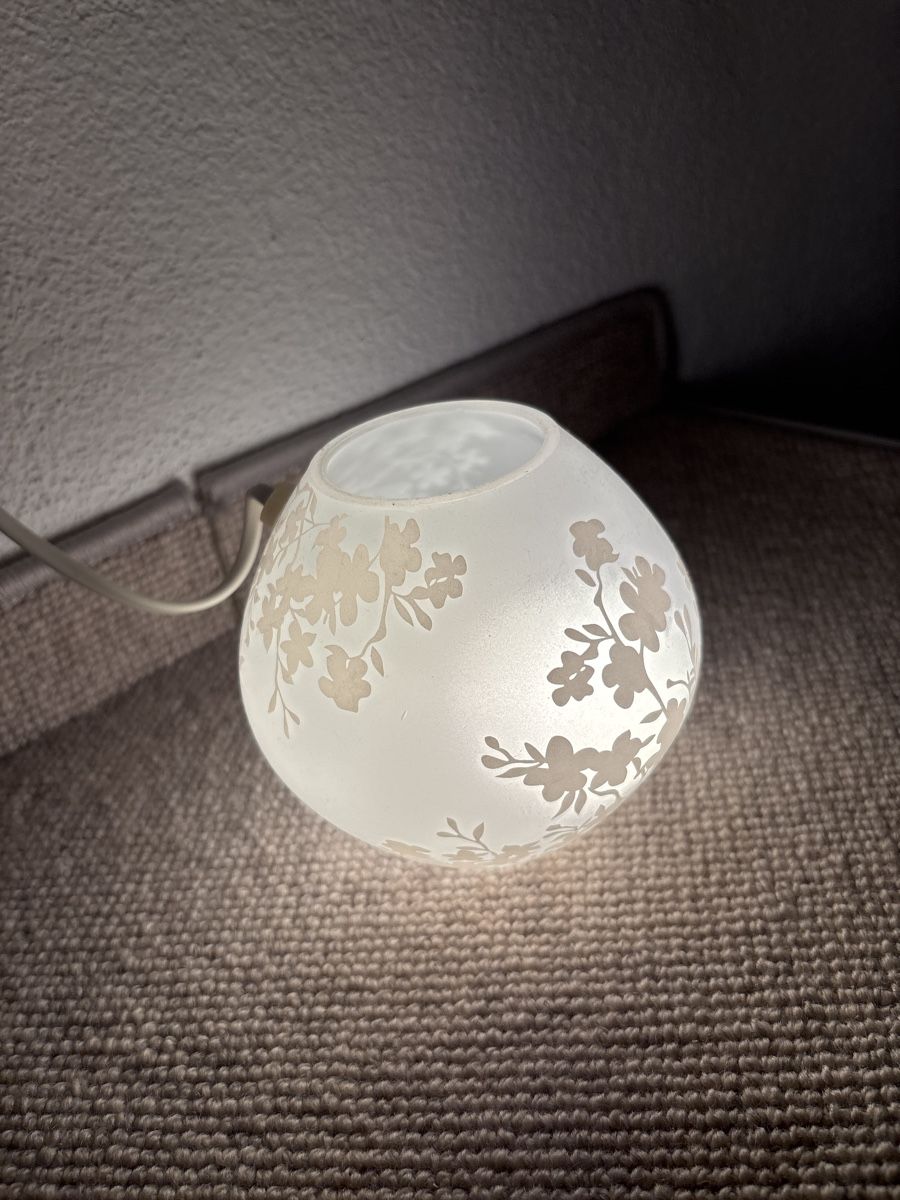 Nachttische: Nachttischlampe gemustert – Gebraucht aus Fislisbach von secondhandF 1