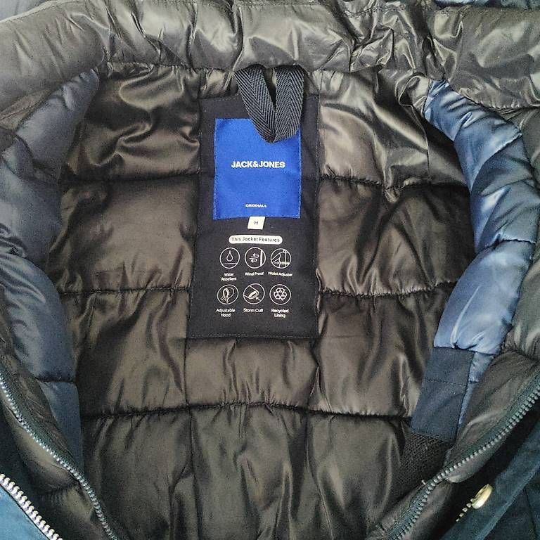 Giacche: lange Winterjacke Jack & Jones – Usato da Zürich venduto da Orkageta 3