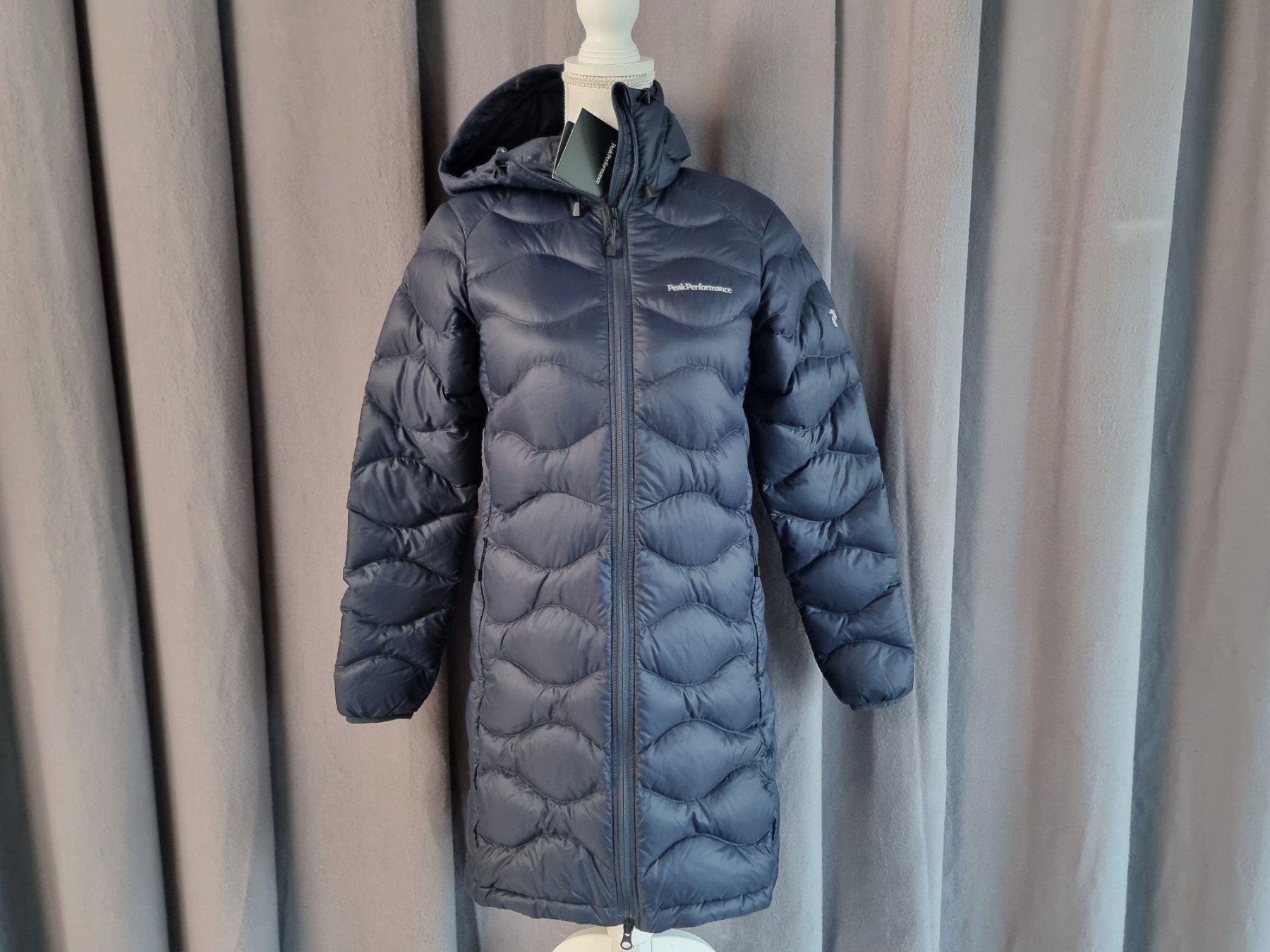 Peak Performance Giacche: PeakPerformance Daunenjacke XS Damen – Usato da Urtenen-Schönbühl venduto da Restwert_Schoenbuehl