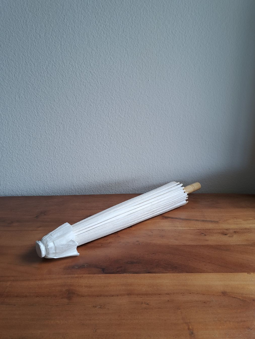 Tutte le decorazioni: Schöner weisser Papierschirm – Usato da Männedorf venduto da ste_9lfs 1