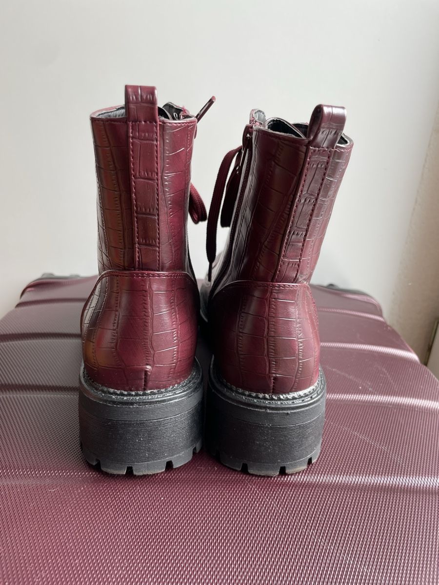 Chaussures femmes: Schnürstiefel rot Gr. 41 – D'occasion à Lengnau BE par DieBiene8 4