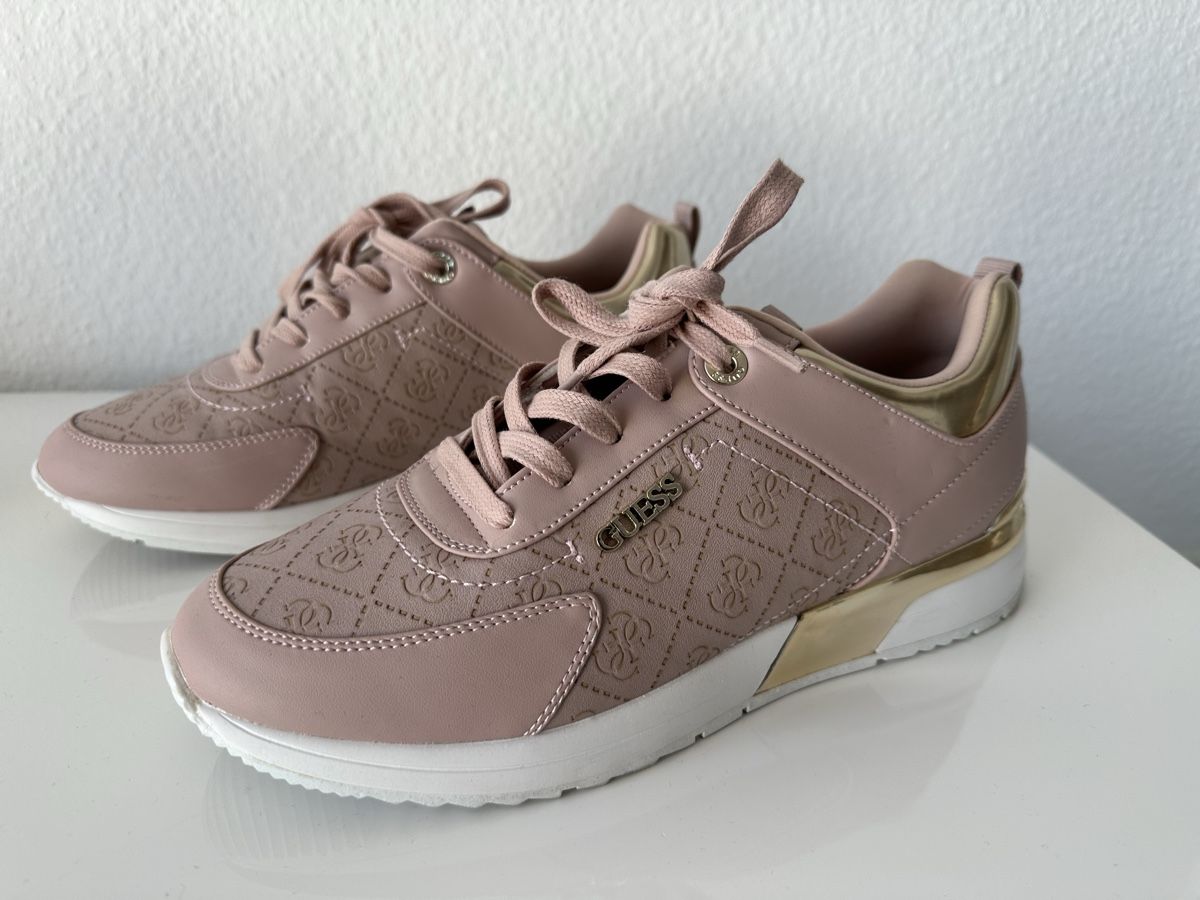Guess Scarpe da donna: GUESS Sneakers Grösse 41 – Usato da Dietikon venduto da Eveline1974