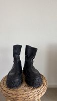 Schwarze AGL Stiefel mit Plateausohle