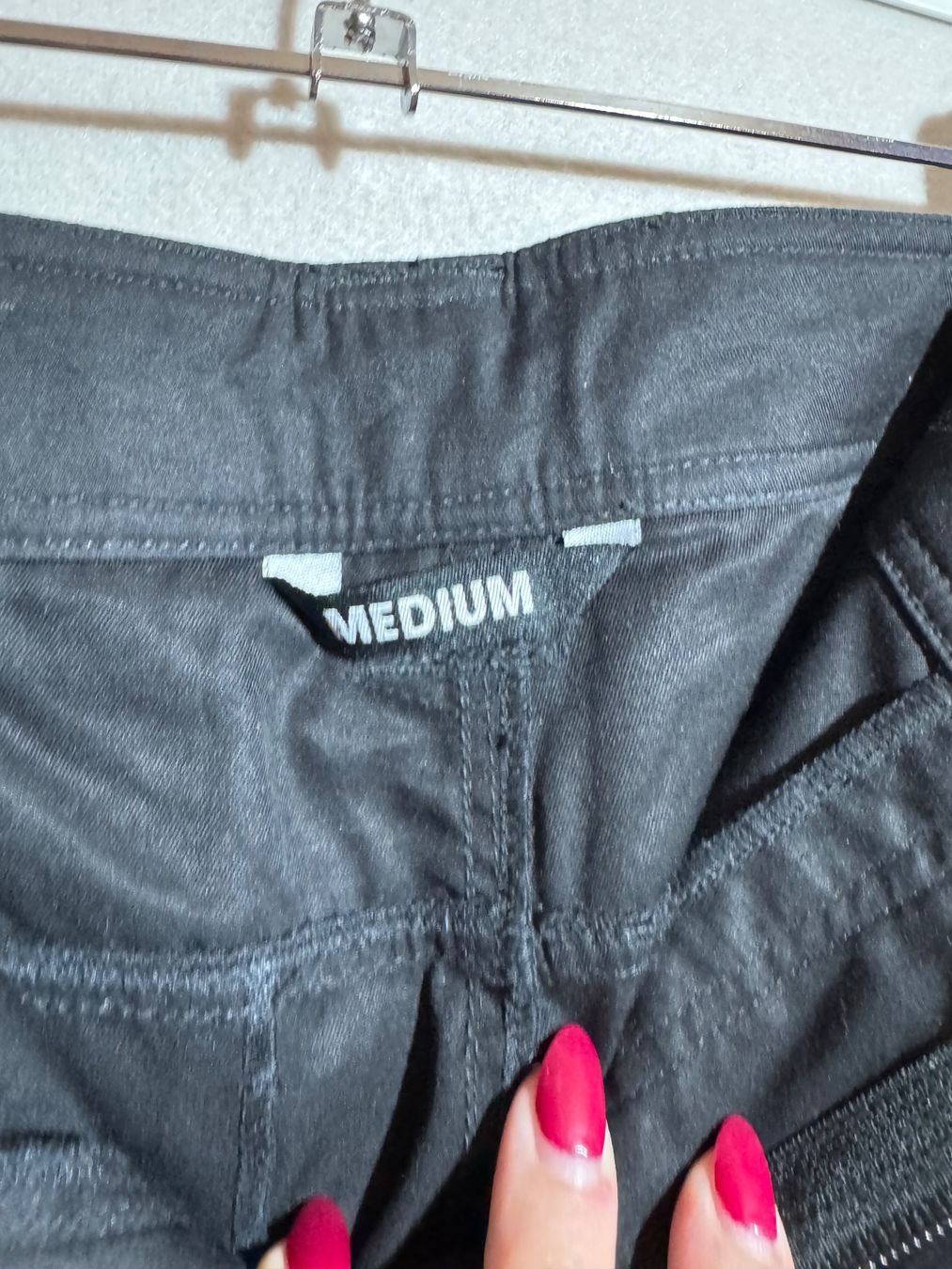Pantaloni: Kurze Hose von Belowzero Gr. M – Usato da Grosswangen venduto da SALE_SALE_SALE 3