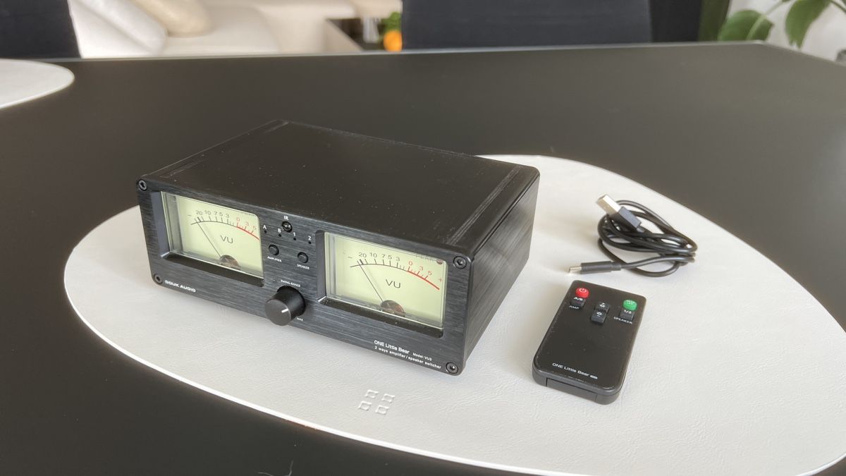 Amplificatori: Douk VU-3 - 2 Amp / 2 Speaker Switch – Usato da Meggen venduto da Hobst 1