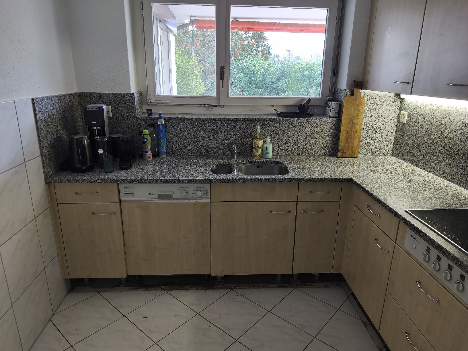 Cucine complete: Gratis Küche mit Granit Arbeitsplatte – Usato da Zürich venduto da GoofBar 1