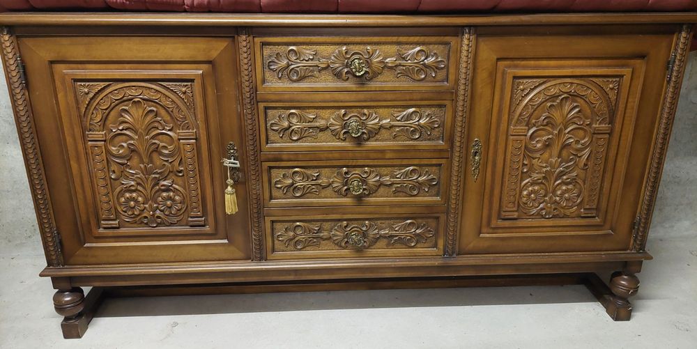 Commodes: 1 Anrichte (Sideboard) aus Nussbaum-Holz – D'occasion à Nussbaumen AG par erfolg25 5