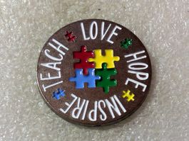 Ansteckpin 173: Love Hope Teach Inspire