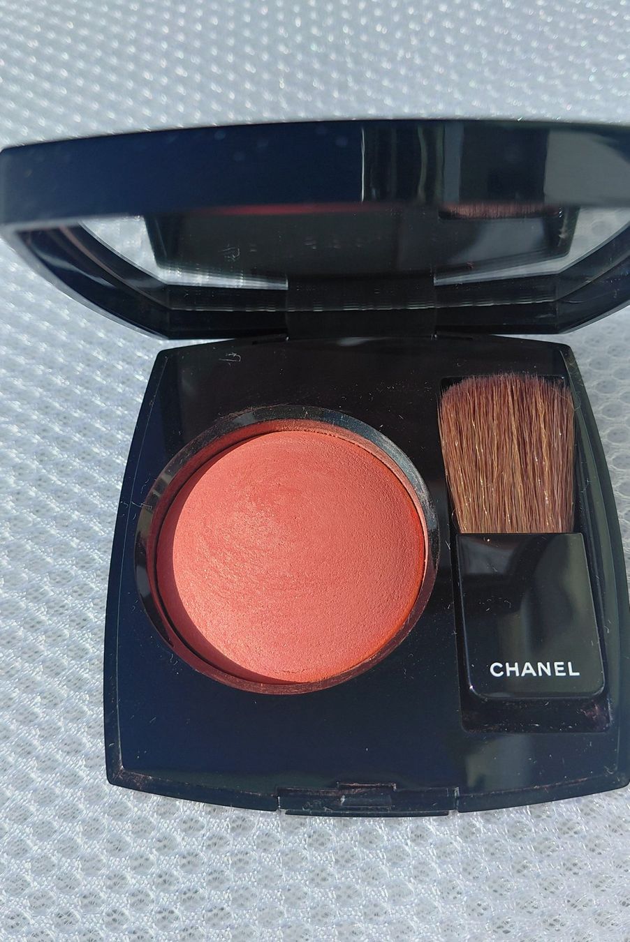 Chanel Make-up: Chanel Joues Contraste Rouge 71 Malice – Usato da Zürich venduto da ewka