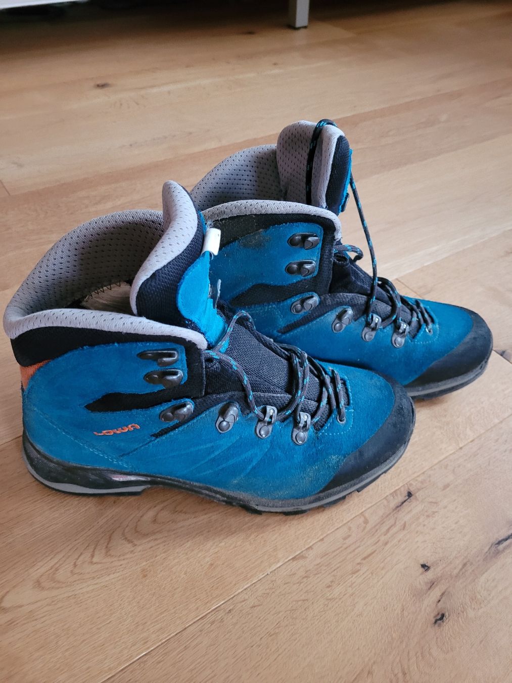Lowa Damenschuhe: Wanderschuhe Lowa, blau, gebraucht – Gebraucht aus Büren NW von nie_k6382 3