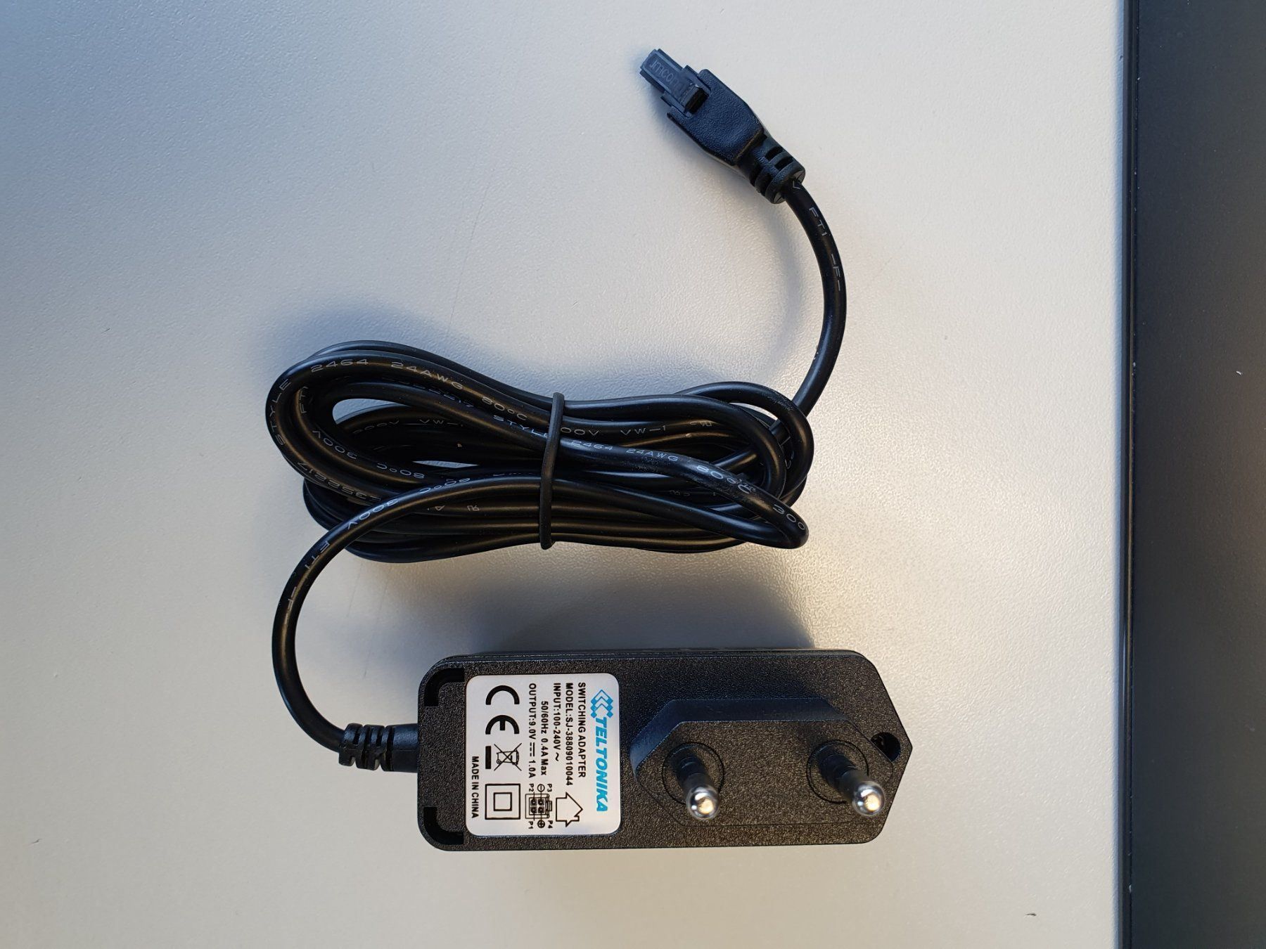 Unità & Adattatore: Teltonika Adater 100-240VAC  - 9VDC 1.0A – Nuovo (secondo la descrizione) da Löhningen venduto da freezerch