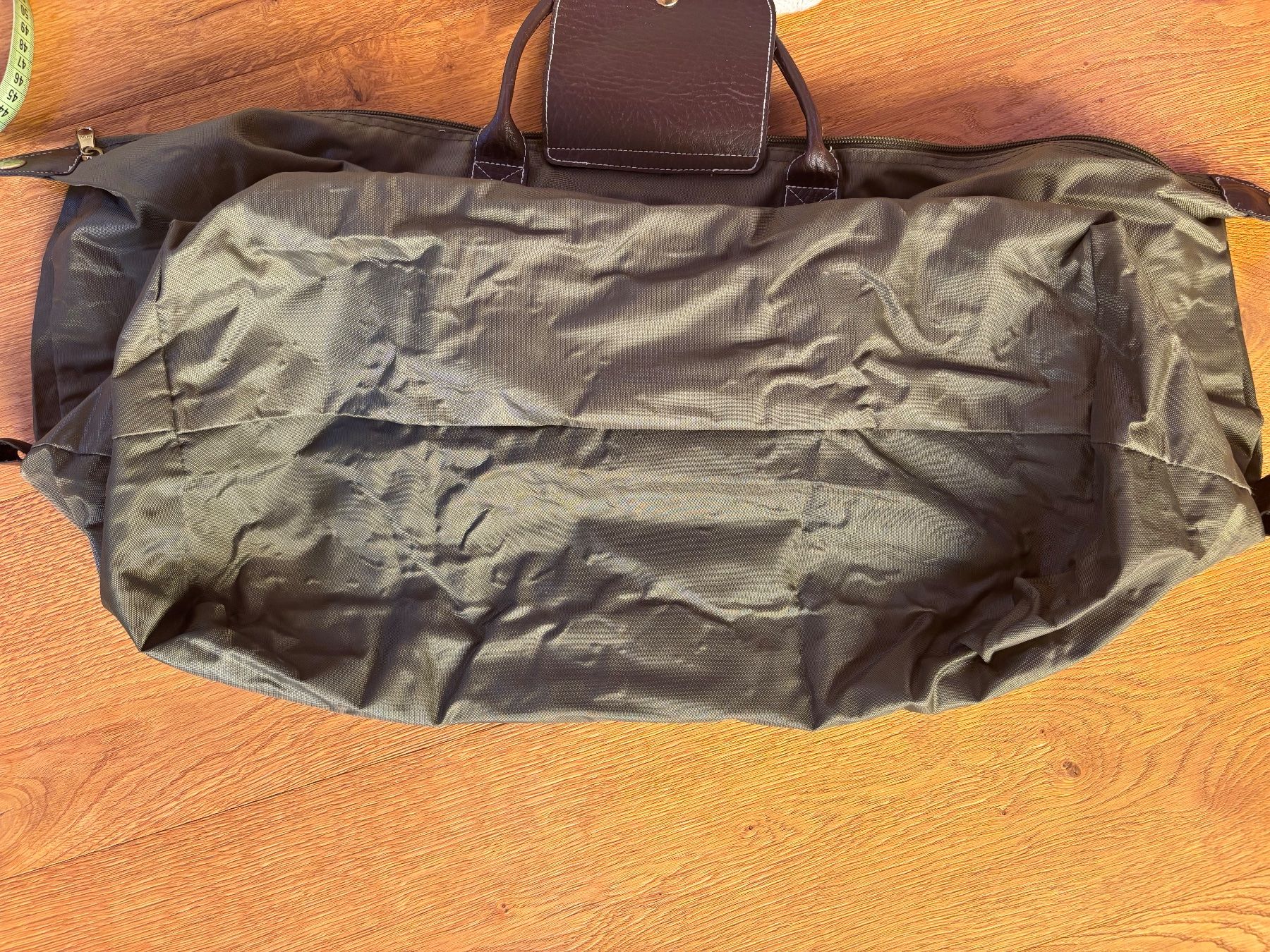Taschen: Weekender Nylon olivgrün – Gebraucht aus Stallikon von Rsiri 3