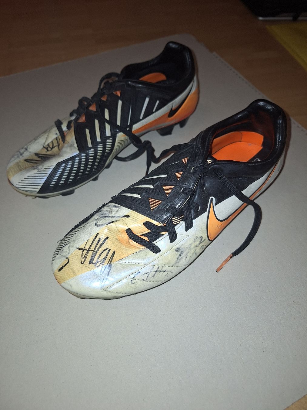 Nike Scarpe per ragazzi: Fussballschuhe Nike T90 Laser  – Usato da Luzern venduto da robin6556