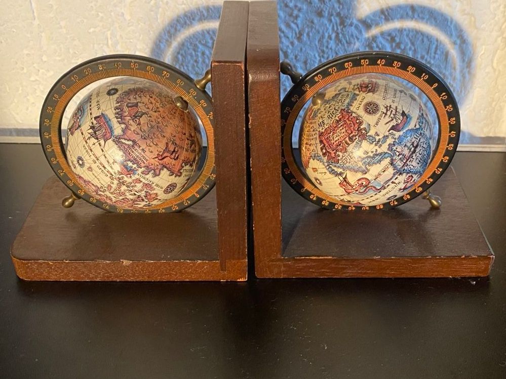 Authentic Models Buchstützen Globus Antik 2er Set – Handgefertigte Deko Aus Holz & Metall, Globuspaar Im Historischen