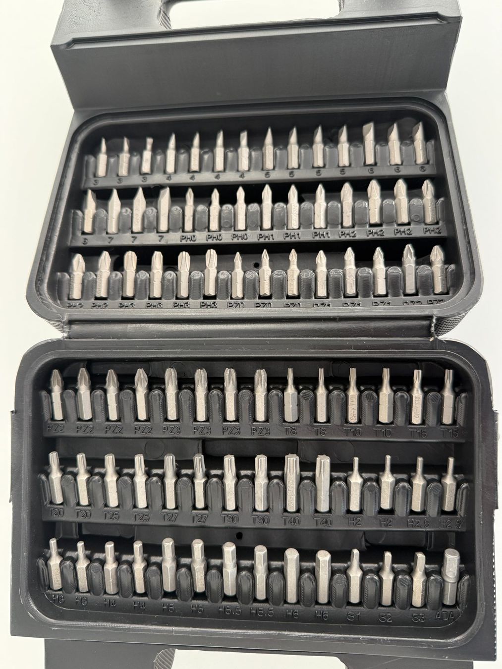 Tutti gli attrezzi: Tool-Box mit 117 Einsätzen, kurze+lange Einsätze, Fabrikneu – Nuovo (secondo la descrizione) da Unterengstringen venduto da Tnovus