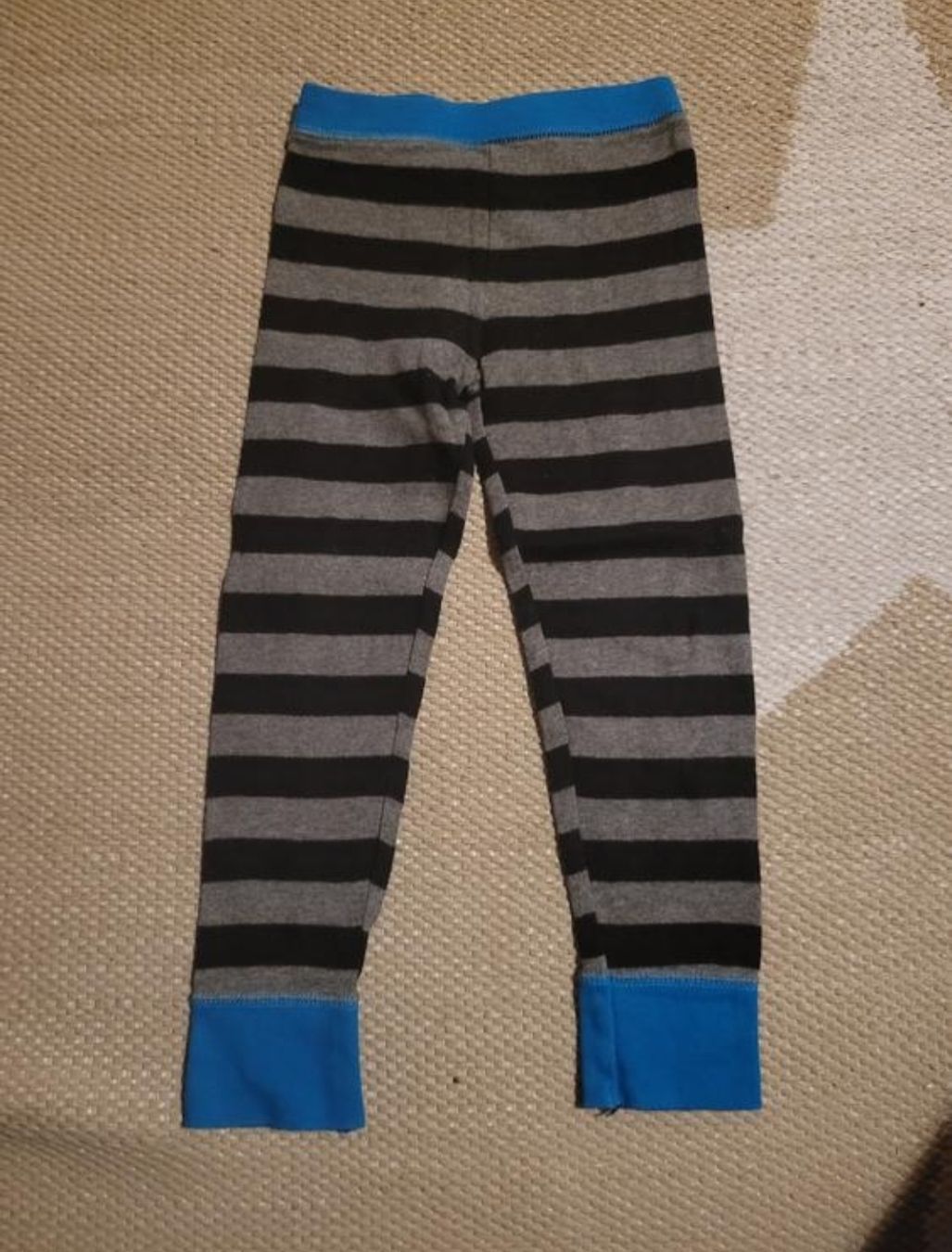 Calze & Collant: Leggins gr. 98/104 – Usato da Inwil venduto da Flower2325