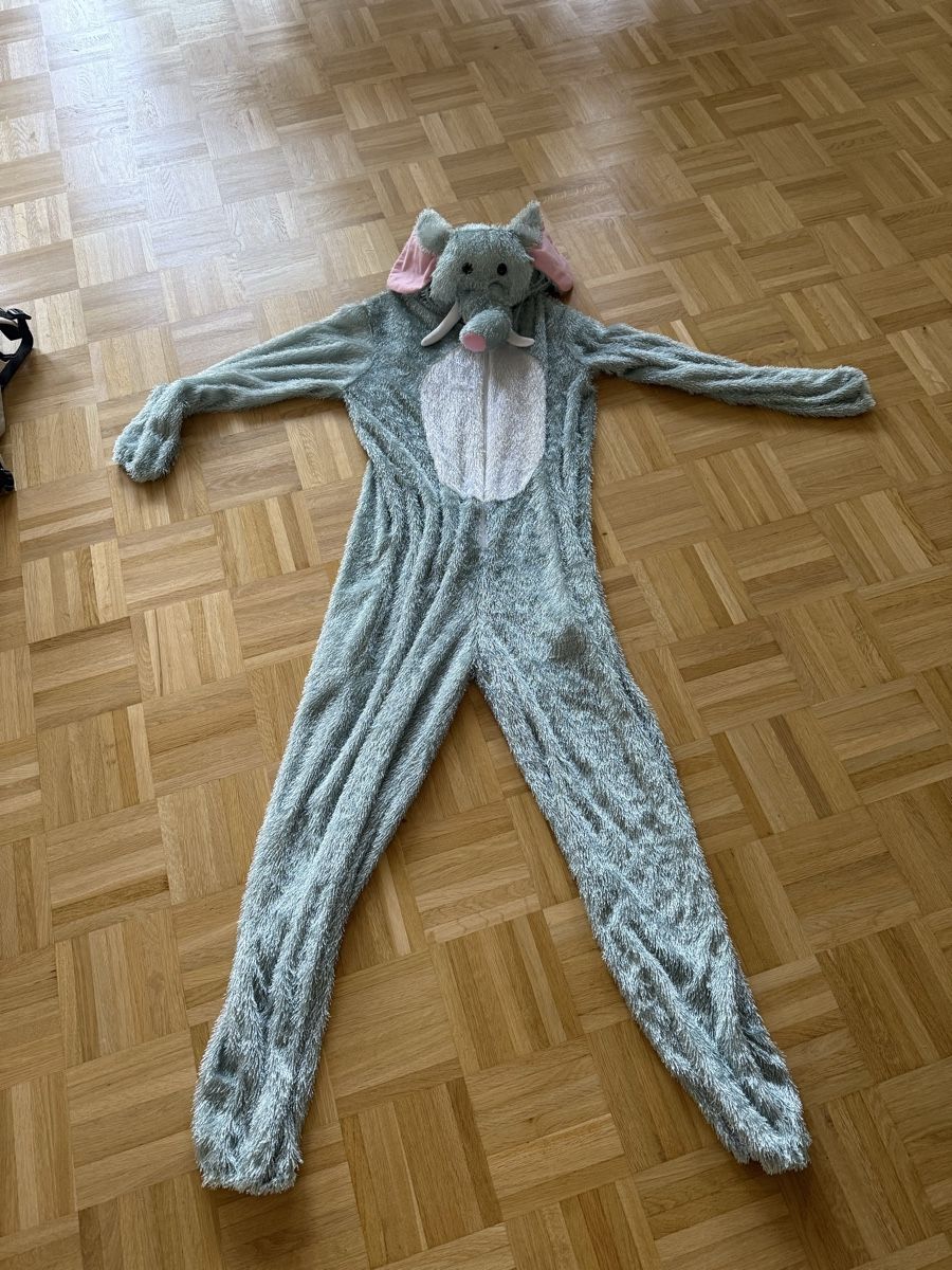 Jumpsuits: Elefanten Jumpsuit – Gebraucht aus Liestal von Olivia_W