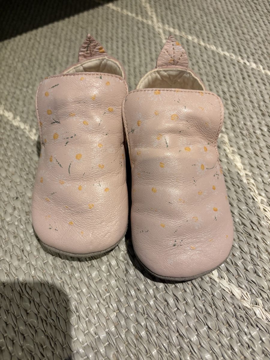 Naturino Scarpe per ragazze: Naturino Hausschuhe Gr. 21 – Usato da Hüttikon venduto da Nra21