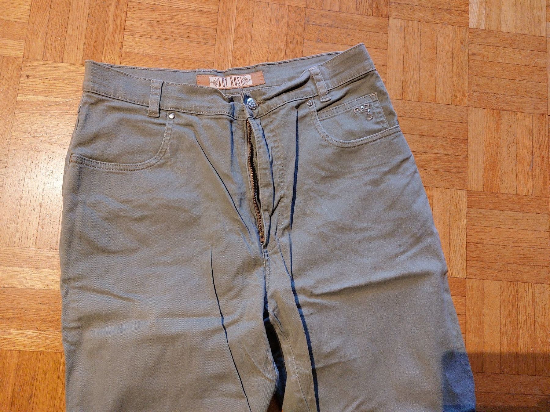 Jeans: schöne Jeans / Hose, Grösse 22, oliv – Usato da Escholzmatt venduto da Stern777 1